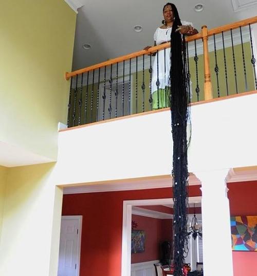 <em>世界最长头发女孩</em>是谁-奇闻趣事-玉环纵纵横-三